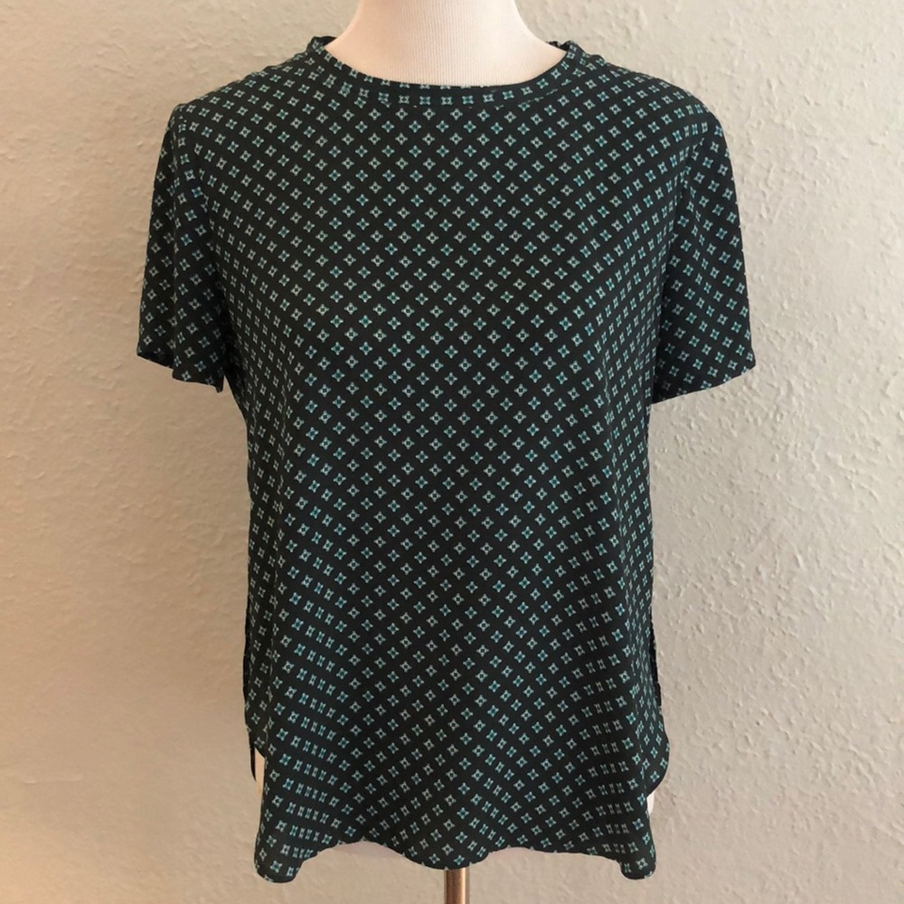 Short sleeved patterned blouse
